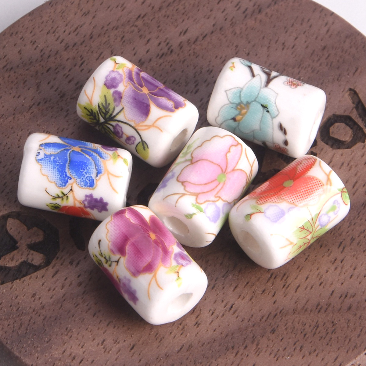 10 個 12 × 9 ミリメートル円筒形花柄セラミック磁器 - Embellishment Crafts のレビューと価格