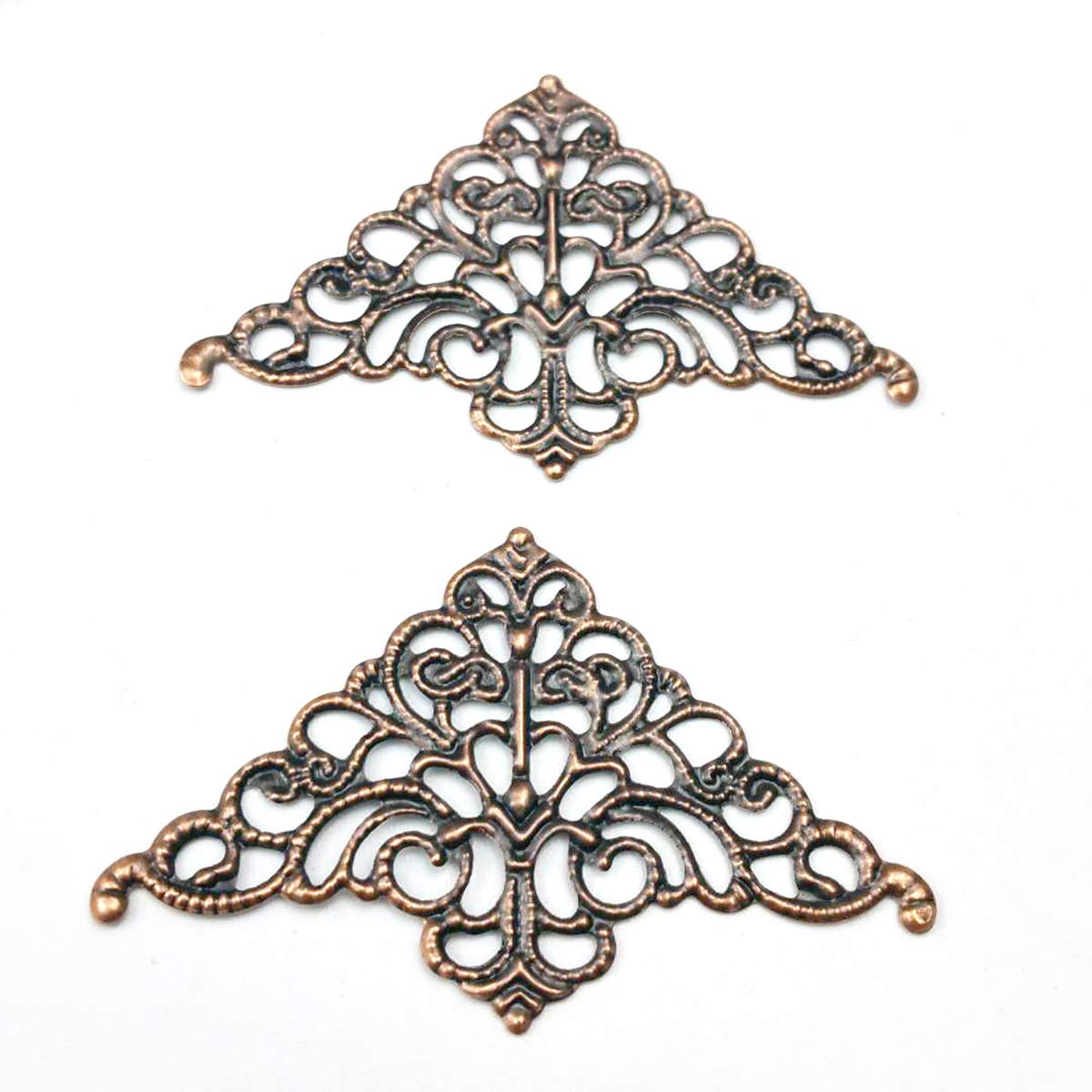 200個入り中空コネクター三角形フィリグリーラップ 32x5 - Craft Embellishments のレビューと価格